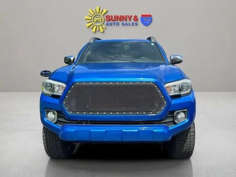 Used 2017 Toyota Tacoma Limited w/ Tow Package AWD/4WD image 3
