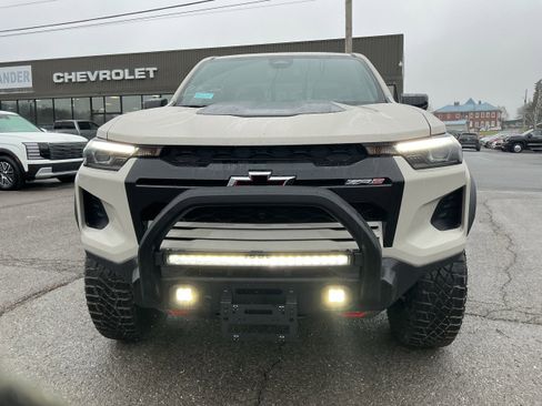 New 2026 Chevrolet Colorado ZR2 w/ Off-Road Front Bumper Package image 5