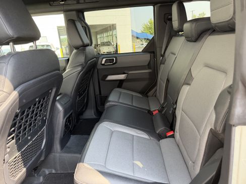 Used 2022 Ford Bronco Everglades AWD/4WD image 25
