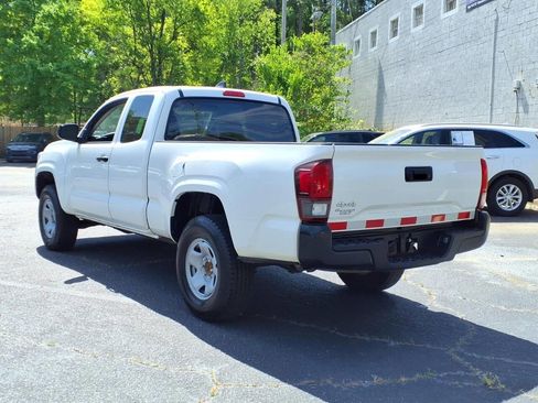 Used 2022 Toyota Tacoma SR image 5