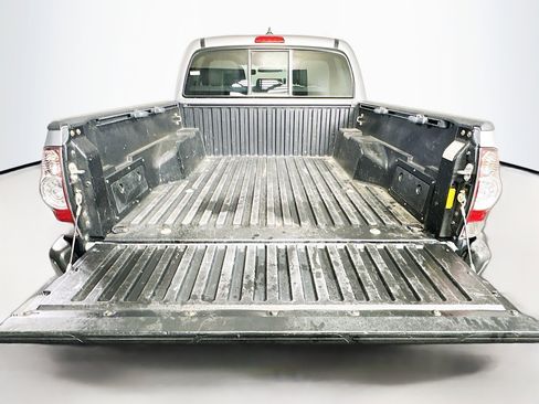 Used 2015 Toyota Tacoma PreRunner w/ SR5 Package image 28