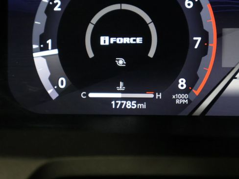 Used 2025 Toyota Tacoma TRD Off-Road image 39