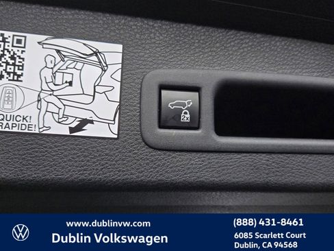 Used 2024 Toyota Sienna XLE image 26