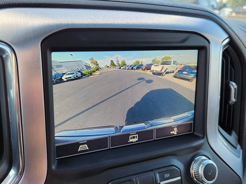 Used 2022 GMC Sierra 1500 SLT w/ SLT Premium Plus Package AWD/4WD image 19