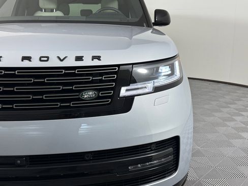 Used 2024 Land Rover Range Rover Long Wheelbase SE image 27