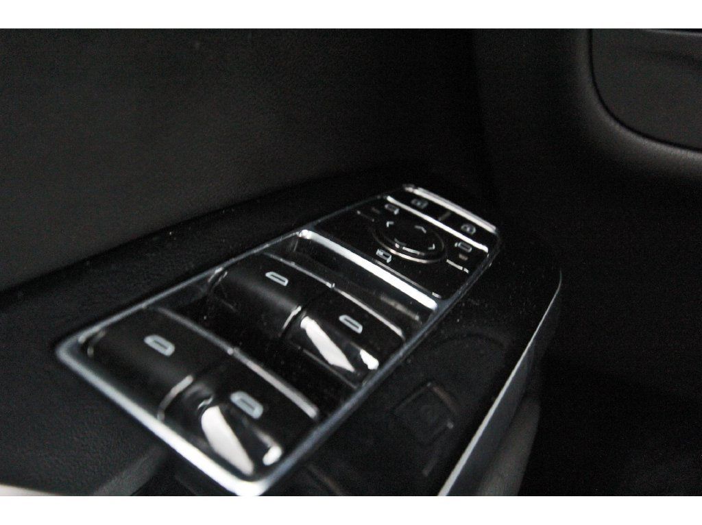 Used 2025 Cadillac Escalade ESV Sport AWD/4WD image 21