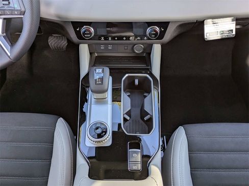 New 2026 Mitsubishi Outlander SE image 20