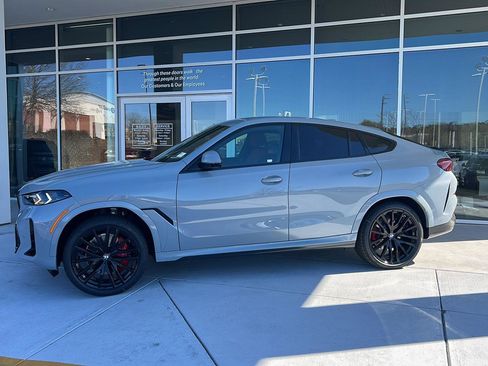New 2026 BMW X6 xDrive40i image 3