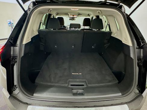 Used 2021 Nissan Rogue SV AWD/4WD image 29