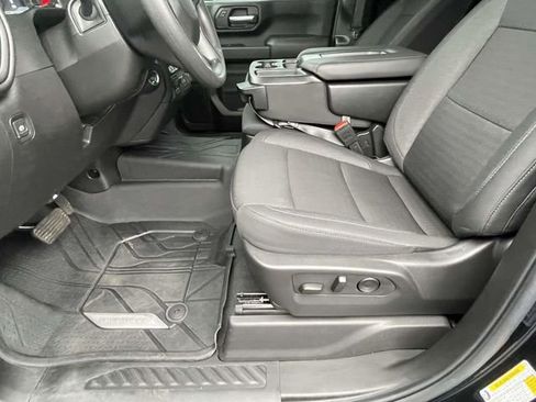 Certified 2025 Chevrolet Silverado 2500 Custom w/ Custom Value Package image 17