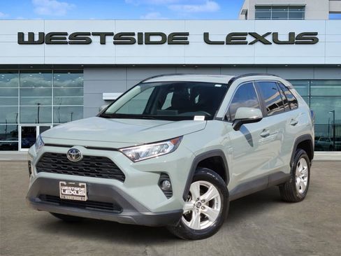 Used 2019 Toyota RAV4 XLE w/ Convenience Package image 1