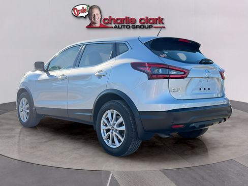 Used 2021 Nissan Rogue Sport S FWD image 3