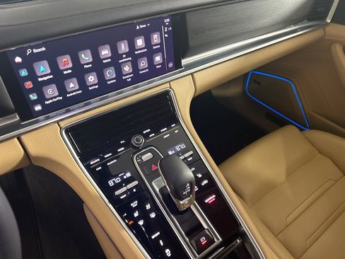 Certified 2023 Porsche Panamera 4 Platinum Edition image 35