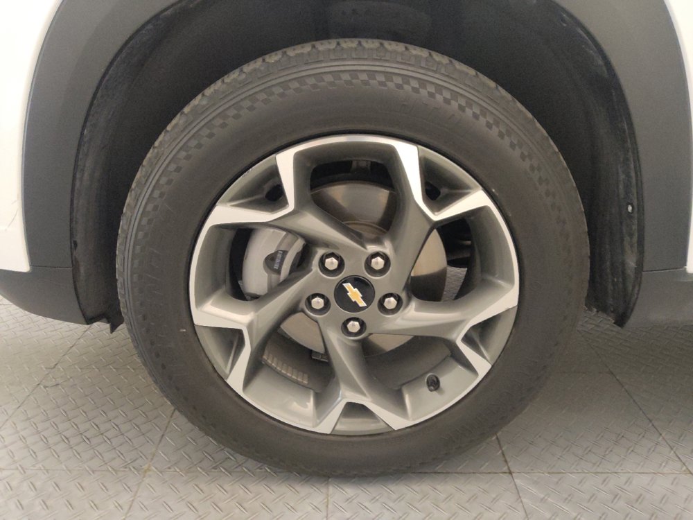 Used 2024 Chevrolet Trax LT w/ Driver Confidence Package FWD image 31