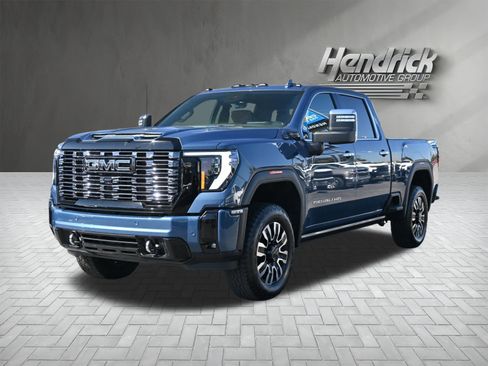 Used 2025 GMC Sierra 2500 Denali Ultimate image 7