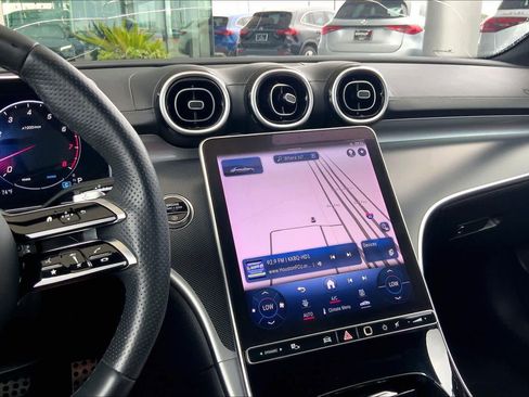 Used 2024 Mercedes-Benz C 300 Sedan image 7