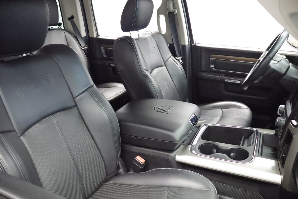 Used 2018 RAM 1500 Laramie w/ Convenience Group AWD/4WD image 6