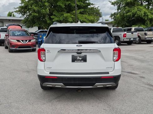Used 2021 Ford Explorer XLT w/ Equipment Group 202A AWD/4WD image 7