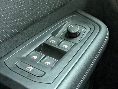 New 2026 Volkswagen Atlas SE image 22