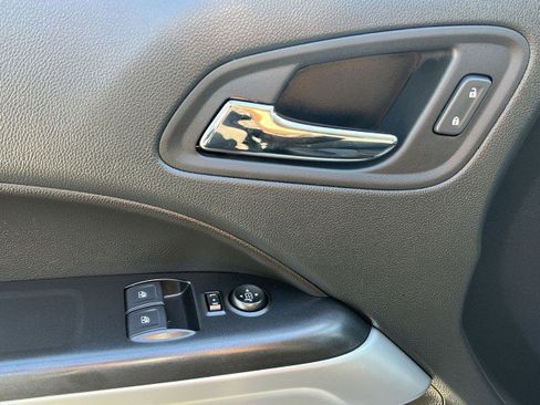 Used 2022 Chevrolet Colorado LT w/ Fleet Safety Package image 22
