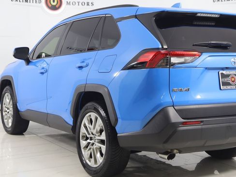 Used 2019 Toyota RAV4 XLE Premium AWD/4WD image 23