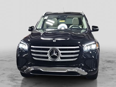 Certified 2026 Mercedes-Benz GLS 450 4MATIC image 2