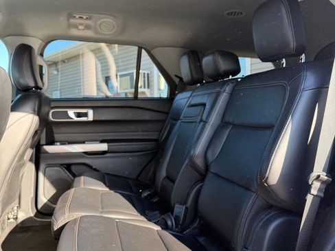 Used 2023 Ford Explorer XLT w/ Equipment Group 202A image 11