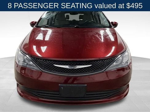 Used 2017 Chrysler Pacifica Touring image 6
