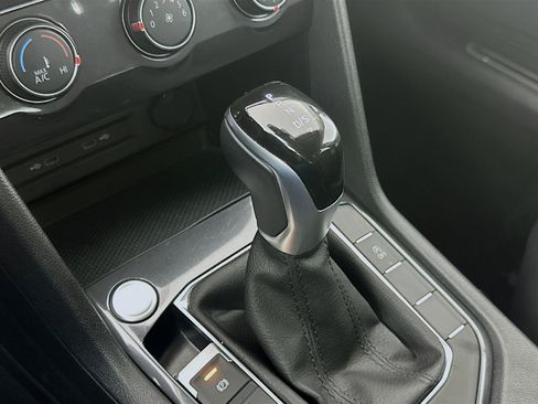 Used 2024 Volkswagen Tiguan Wolfsburg Edition image 25