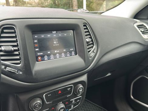 Used 2020 Jeep Compass Latitude w/ Popular Equipment Group image 14