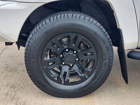 Used 2015 Toyota Tacoma PreRunner image 11