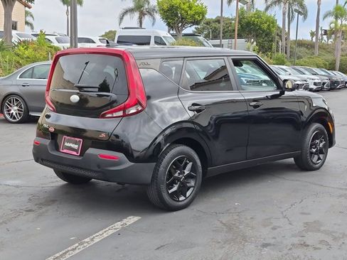 Used 2020 Kia Soul S FWD image 5