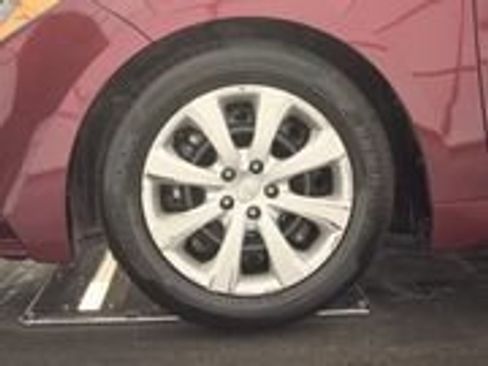 Used 2025 Toyota Corolla LE image 9