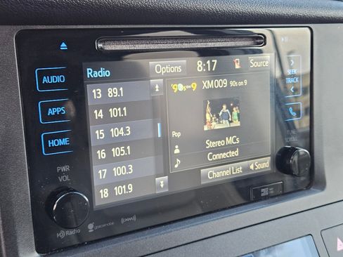 Used 2017 Toyota Sienna XLE w/ XLE Navigation Package FWD image 25