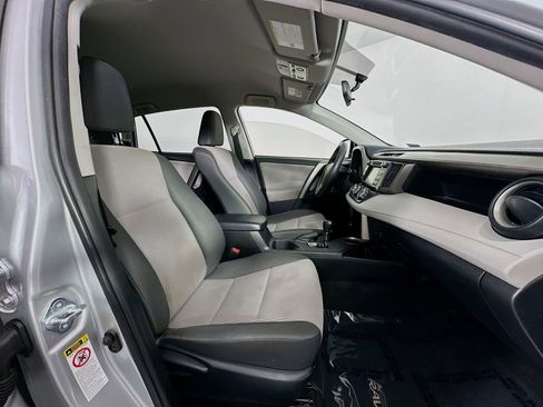 Used 2014 Toyota RAV4 LE AWD/4WD image 25