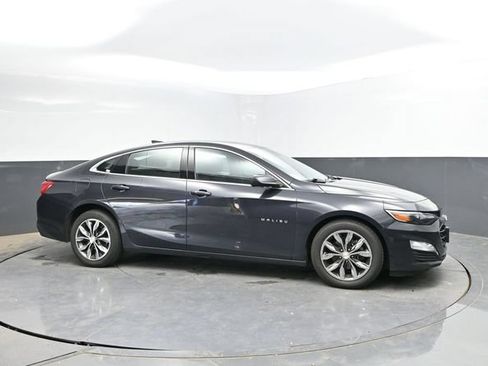 Used 2023 Chevrolet Malibu LT w/ Driver Confidence Package FWD image 3
