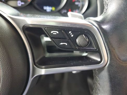 Used 2018 Porsche Cayenne Platinum Edition w/ Premium Package AWD/4WD image 20