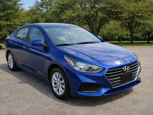 Used 2018 Hyundai Accent SE image 3