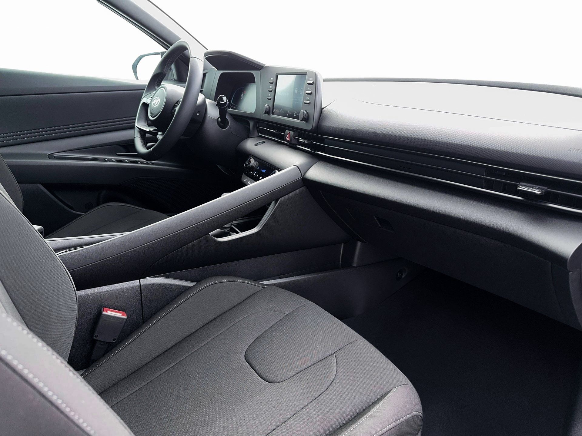 New 2026 Hyundai Elantra SEL Sport Premium FWD image 15