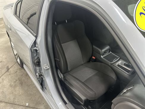 Used 2022 Dodge Charger R/T RWD image 18