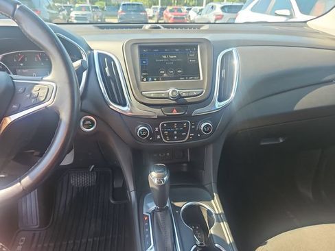 Used 2019 Chevrolet Equinox LT FWD image 18