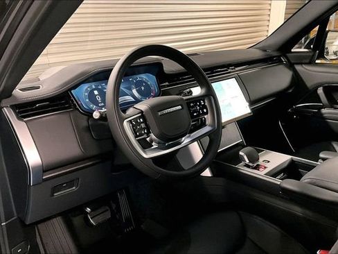 New 2026 Land Rover Range Rover SE image 7