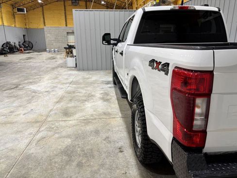 Used 2021 Ford F250 XL w/ Power Equipment Group image 9