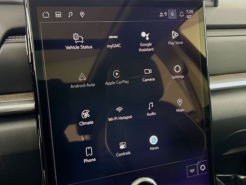 New 2026 GMC Terrain Denali w/ LPO, Black Badging Package image 15