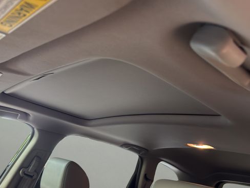 Used 2020 Honda CR-V Touring image 12