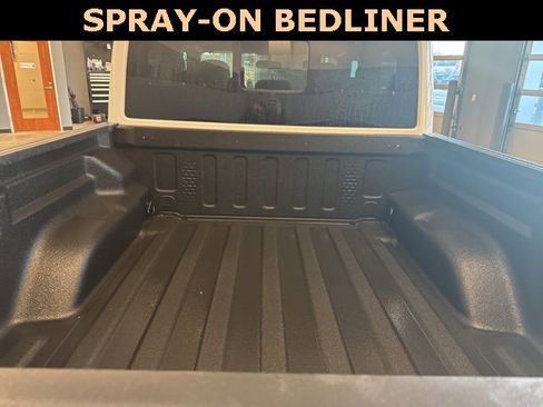 Used 2024 Jeep Gladiator Sport image 9