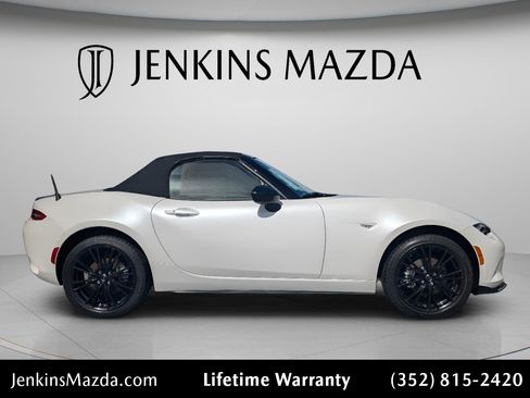 New 2026 MAZDA MX-5 Miata Club w/ Interior Package RWD image 6