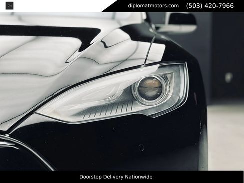 Used 2015 Tesla Model S 70D AWD/4WD image 13