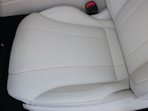 Used 2026 Mercedes-Benz CLE 300 4MATIC Coupe image 13