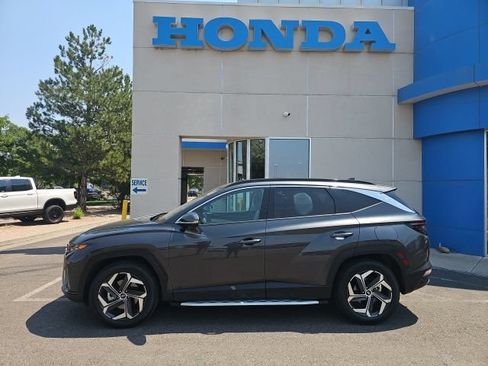 Used 2023 Hyundai Tucson Limited AWD/4WD image 2